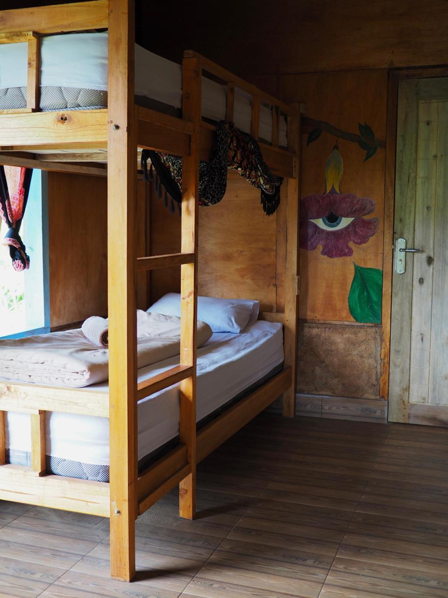 Tetebatu Hostel الغرفة الصورة